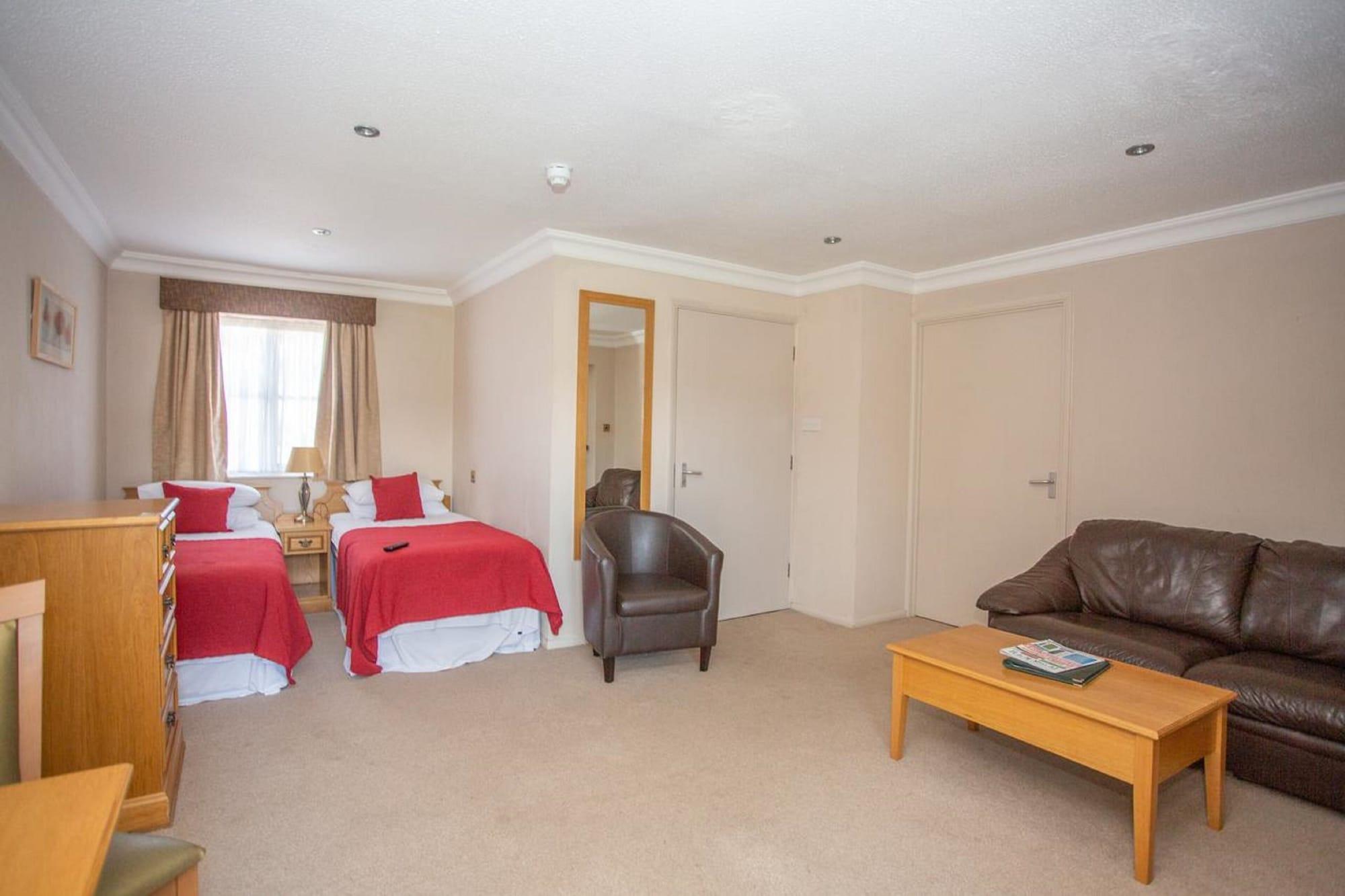 Links Country Park Hotel ウェスト・ラントン エクステリア 写真