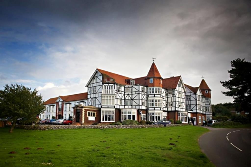 Links Country Park Hotel ウェスト・ラントン エクステリア 写真